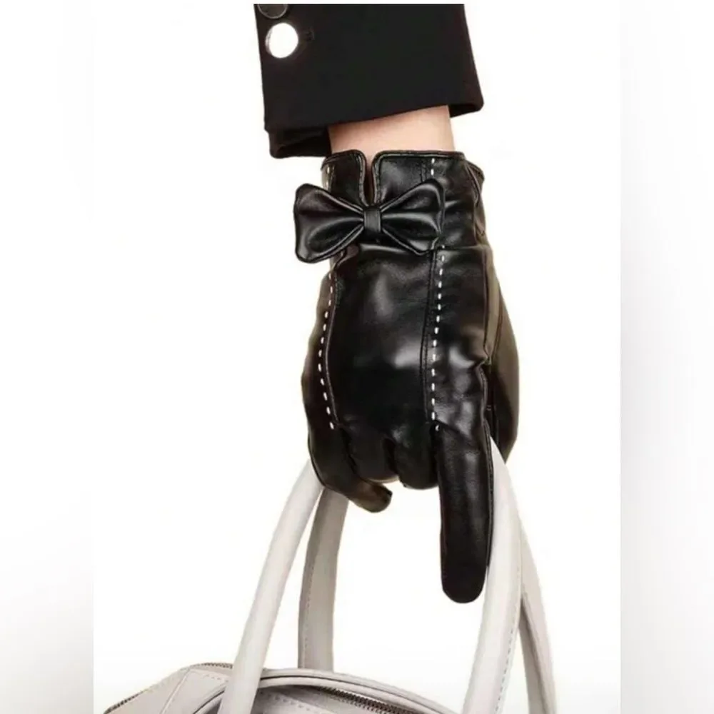 🌺Coquette🌺 Luxe Faux PU Leather Fur Lined Touchscreen Driving Gloves
